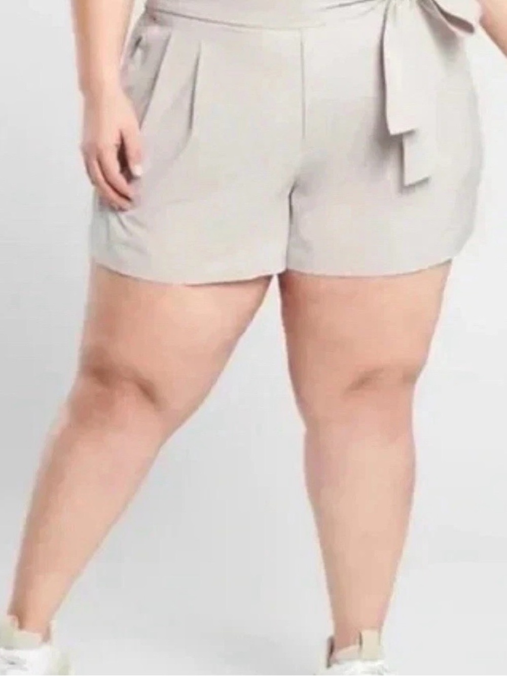 Athleta Skyline Short II Size 20 Grey/Beige Athletic Travel Athleisure Hi-Rise